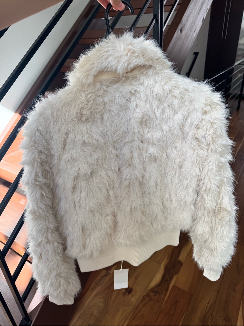 NWT Zara faux fur jacket - Picture 3 of 4